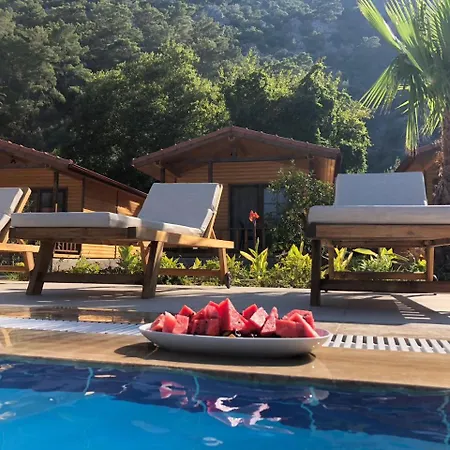 Apart Otel Dolunay Çıralı
